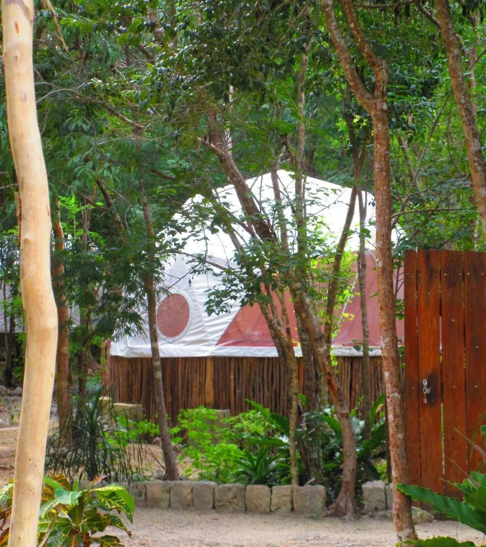 Pueblito Selva Chemuyil别墅