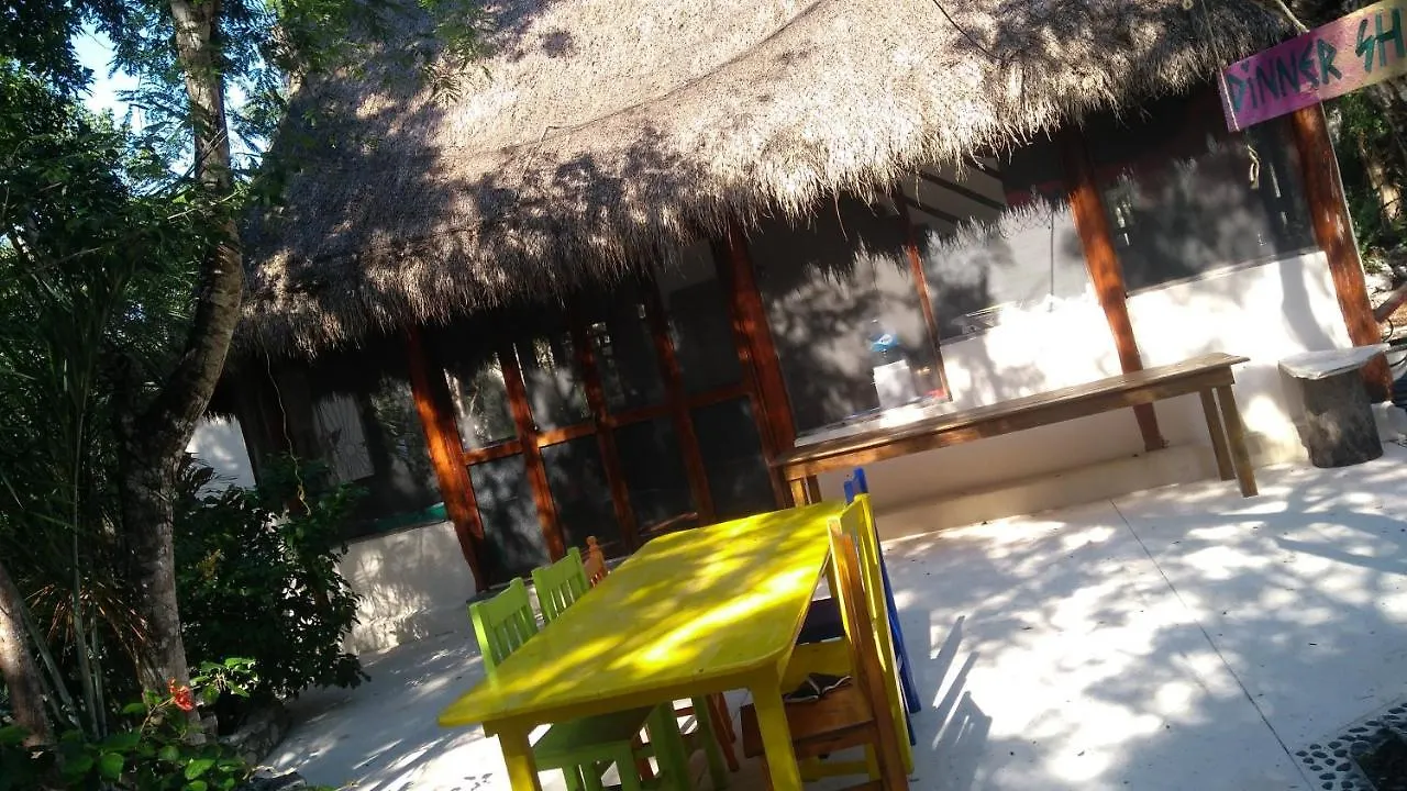 山林小屋 Pueblito Selva Chemuyil别墅